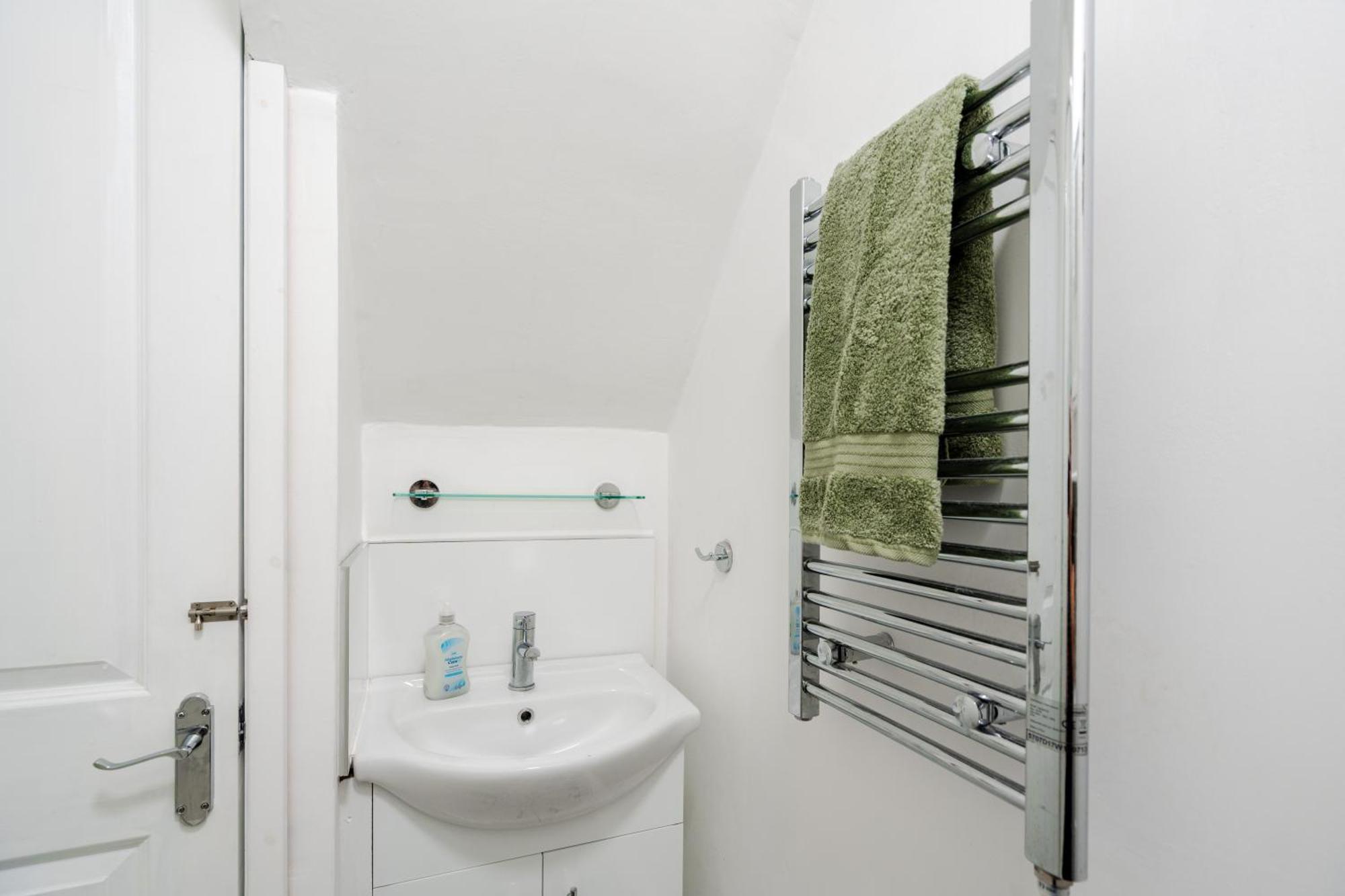 Swiss Haven - Spacious 3 Bedroom House Liverpool Ngoại thất bức ảnh